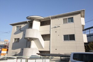 パインハイツ武庫外観写真