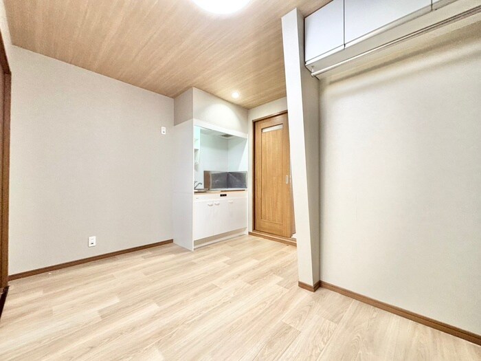 物件内観写真8　(居室)