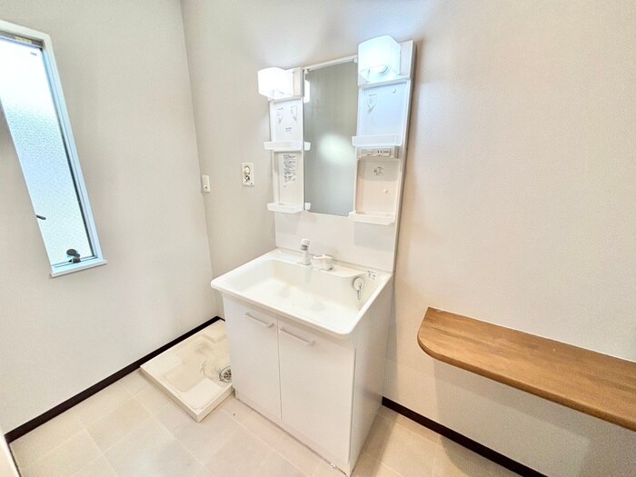 物件内観写真16　(洗面)