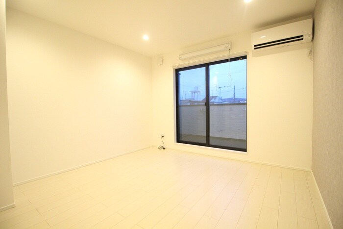 物件内観写真4　(居室)