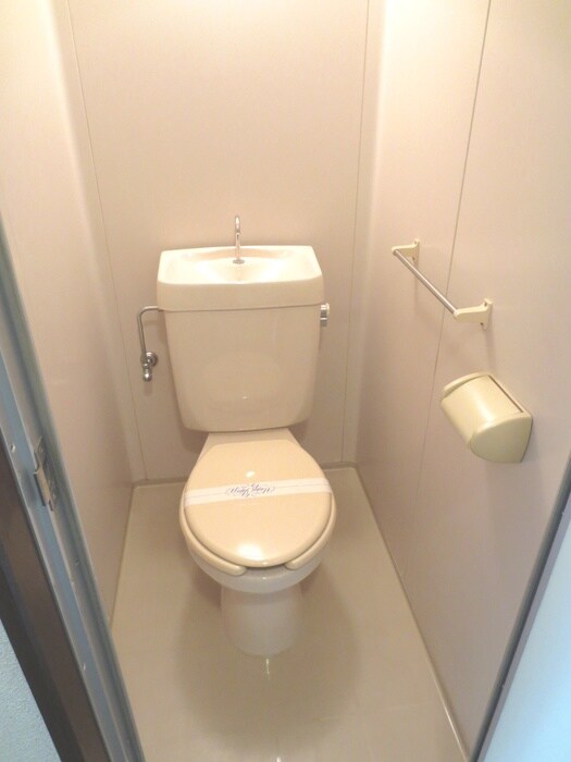 物件内観写真12　(トイレ)