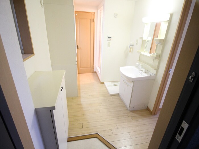 物件内観写真17　(廊下)