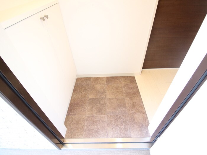 物件内観写真17　(玄関)