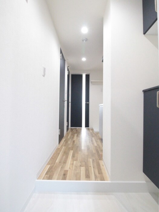 物件内観写真16　(玄関)