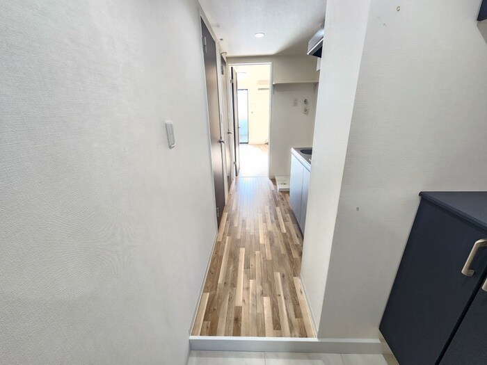 物件内観写真20　(廊下)