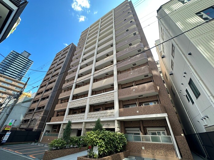 物件外観写真1　(建築中)