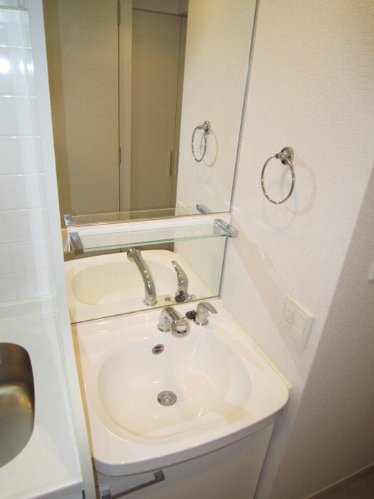 物件内観写真9　(洗面)