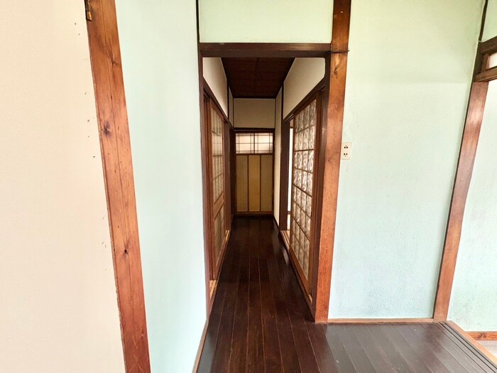物件内観写真15　(廊下)