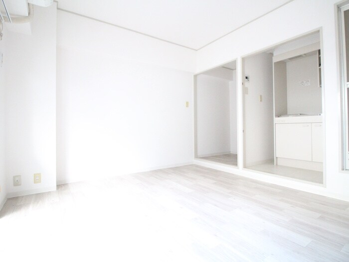 物件内観写真8　(居室)