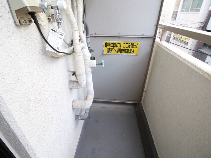 物件内観写真15　(洗濯機置場)