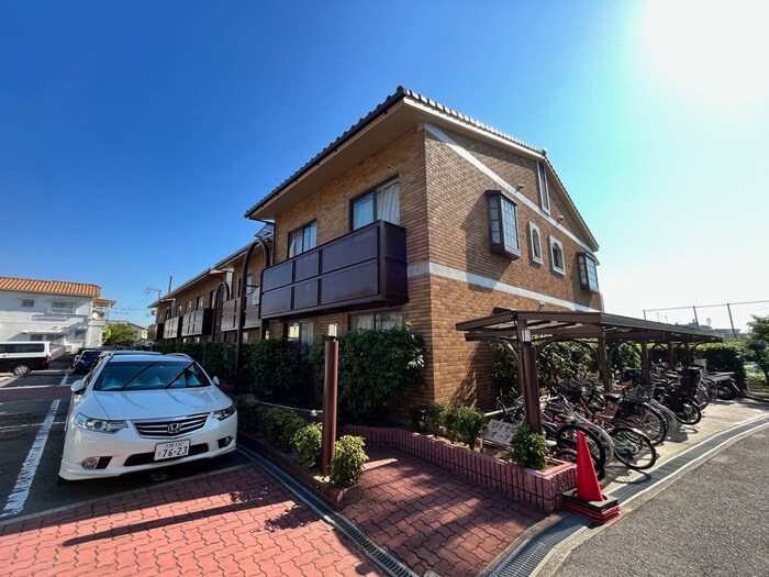 物件外観写真1　(外観写真)