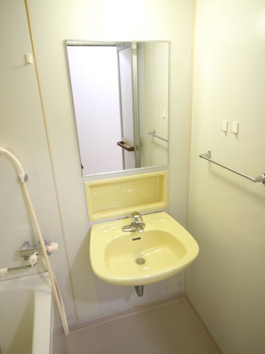 物件内観写真9　(洗面)