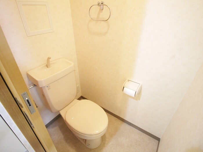 物件内観写真14　(トイレ)