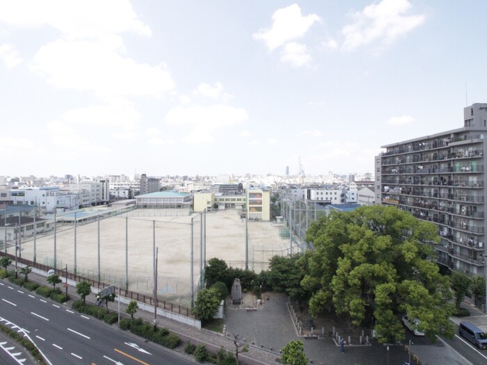 物件内観写真22　(室内からの展望)