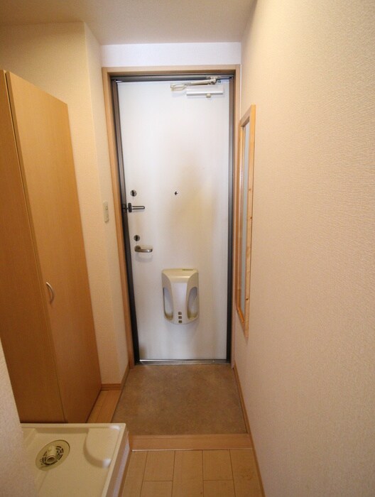 物件内観写真17　(玄関)