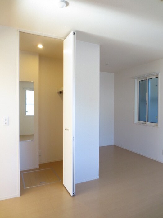 物件内観写真11　(収納)