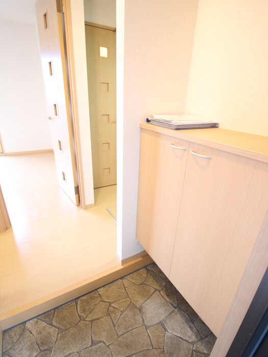 物件内観写真11　(廊下)