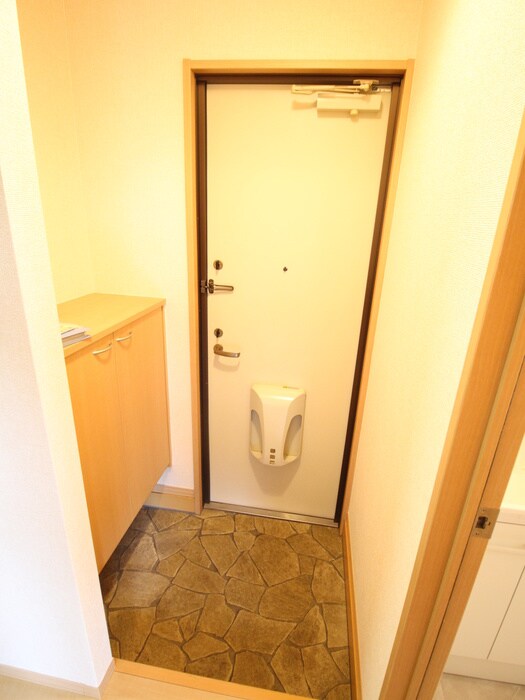 物件内観写真21　(玄関)