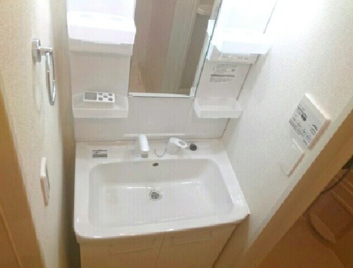 物件内観写真11　(洗面)