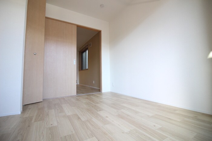 物件内観写真4　(居室)