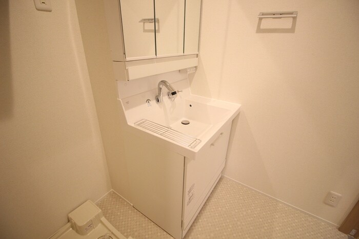 物件内観写真8　(洗面)