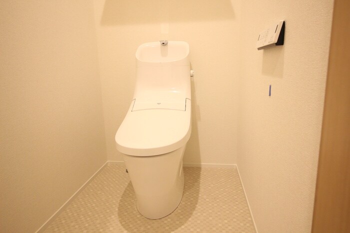 物件内観写真11　(トイレ)