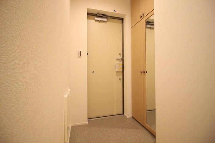 物件内観写真12　(玄関)