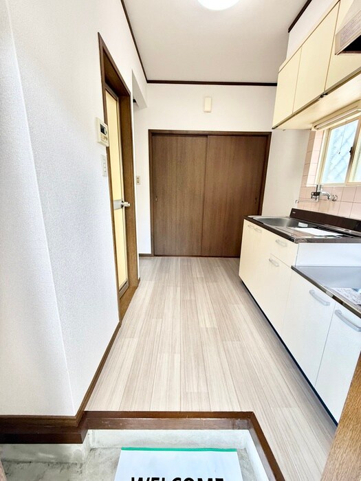 物件内観写真8　(廊下)