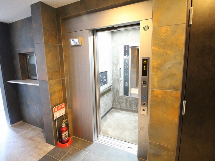 物件外観写真4　(建物設備)