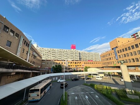 吹田ｻﾝｸｽ２番館外観写真