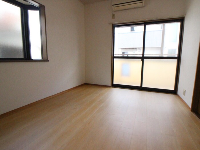 物件内観写真10　(居室)