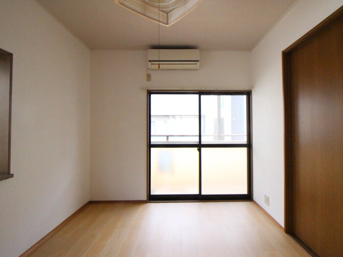 物件内観写真16　(居室)