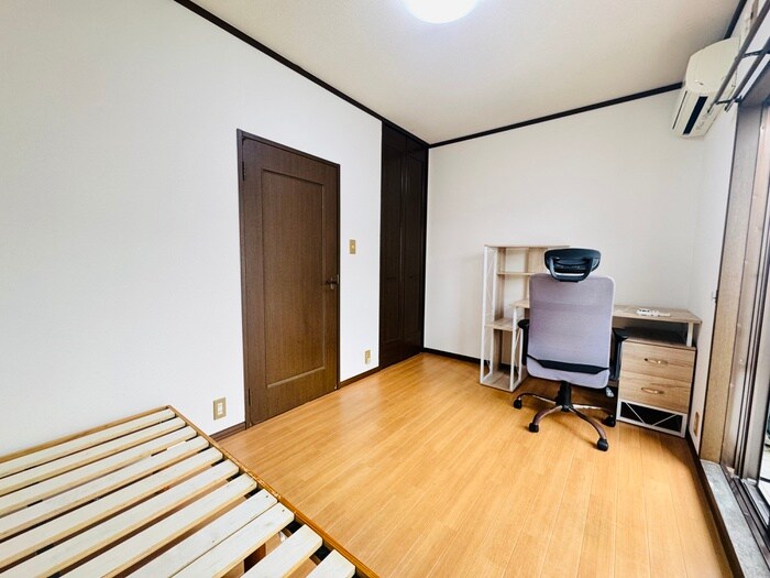 物件内観写真8　(居室)