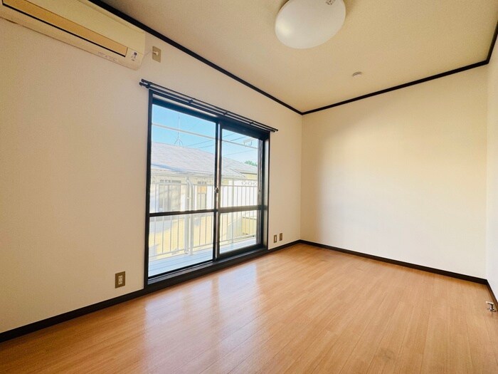 物件内観写真8　(居室)