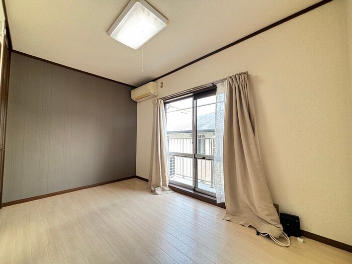 物件内観写真8　(居室)