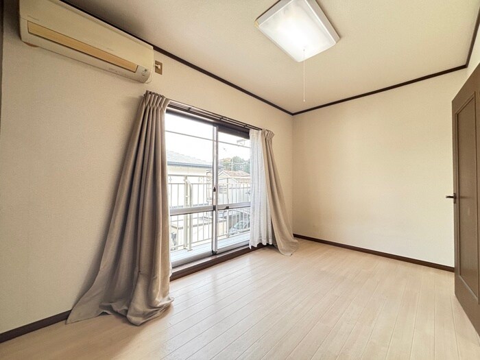 物件内観写真9　(居室)