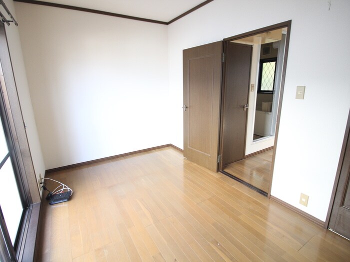 物件内観写真11　(居室)