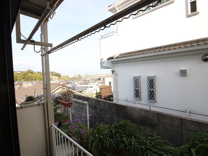 物件内観写真16　(室内からの展望)