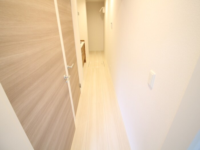 物件内観写真18　(廊下)