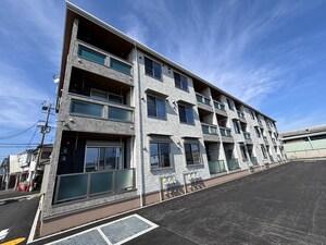 メゾン　アンソレイエ外観写真