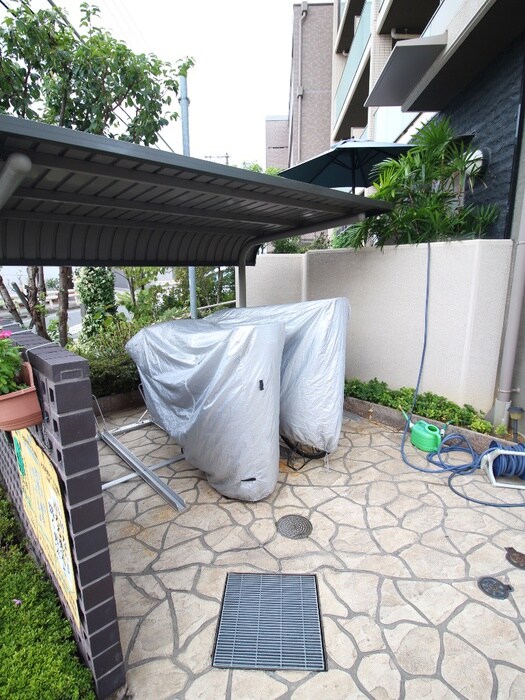 物件外観写真5　(駐輪場)