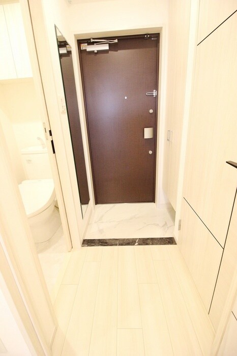 物件内観写真17　(玄関)