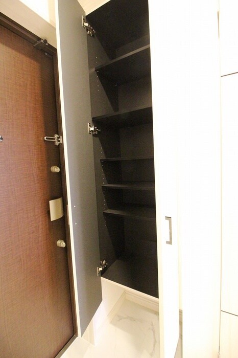 物件内観写真18　(靴箱)