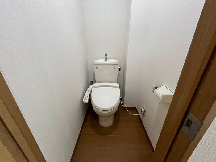 物件内観写真12　(トイレ)