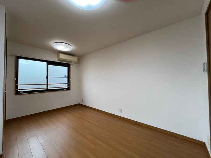 物件内観写真13　(居室)