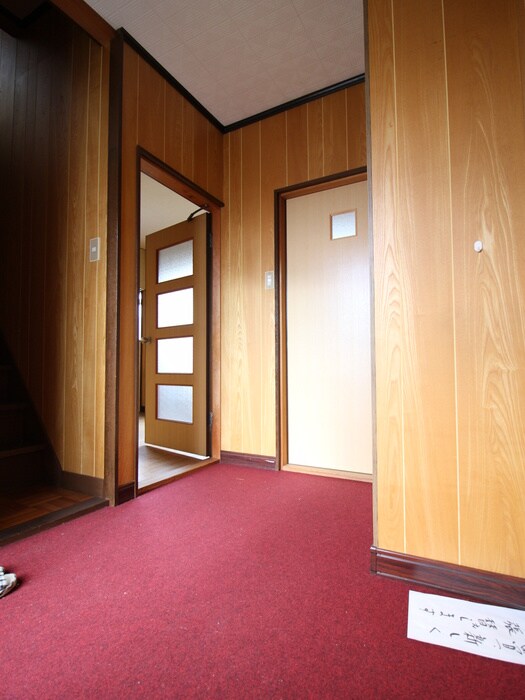 物件内観写真8　(廊下)