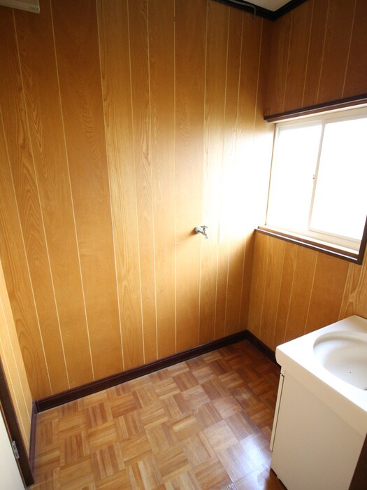 物件内観写真17　(洗濯機置場)