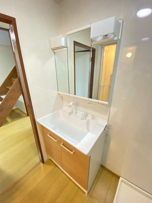 物件内観写真9　(洗面)