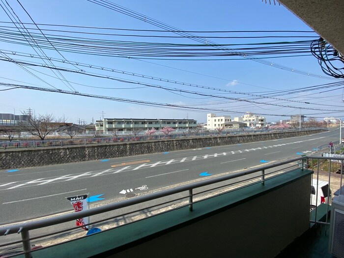 物件内観写真22　(室内からの展望)