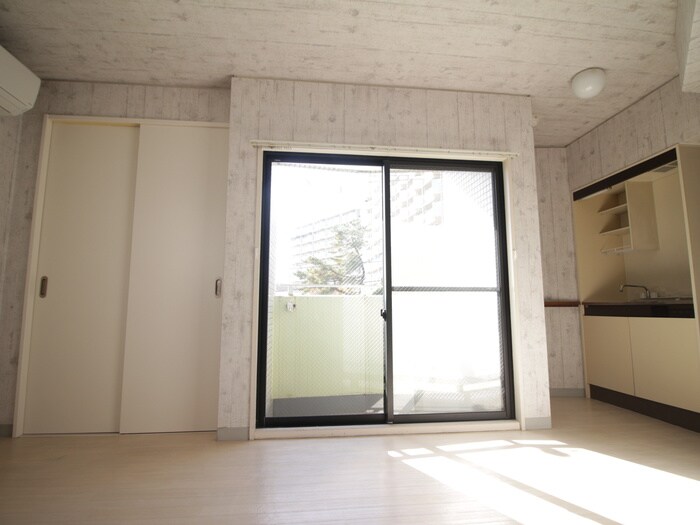 物件内観写真12　(居室)